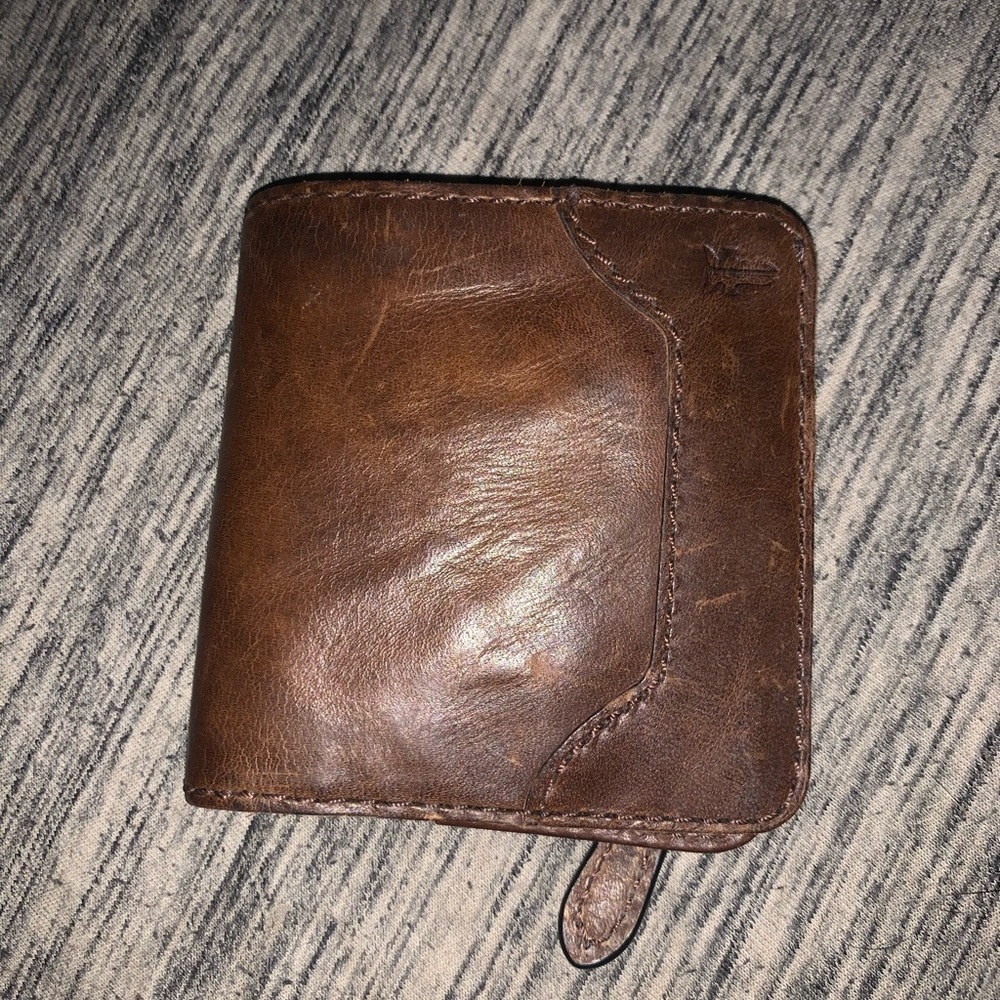 Frye wallet